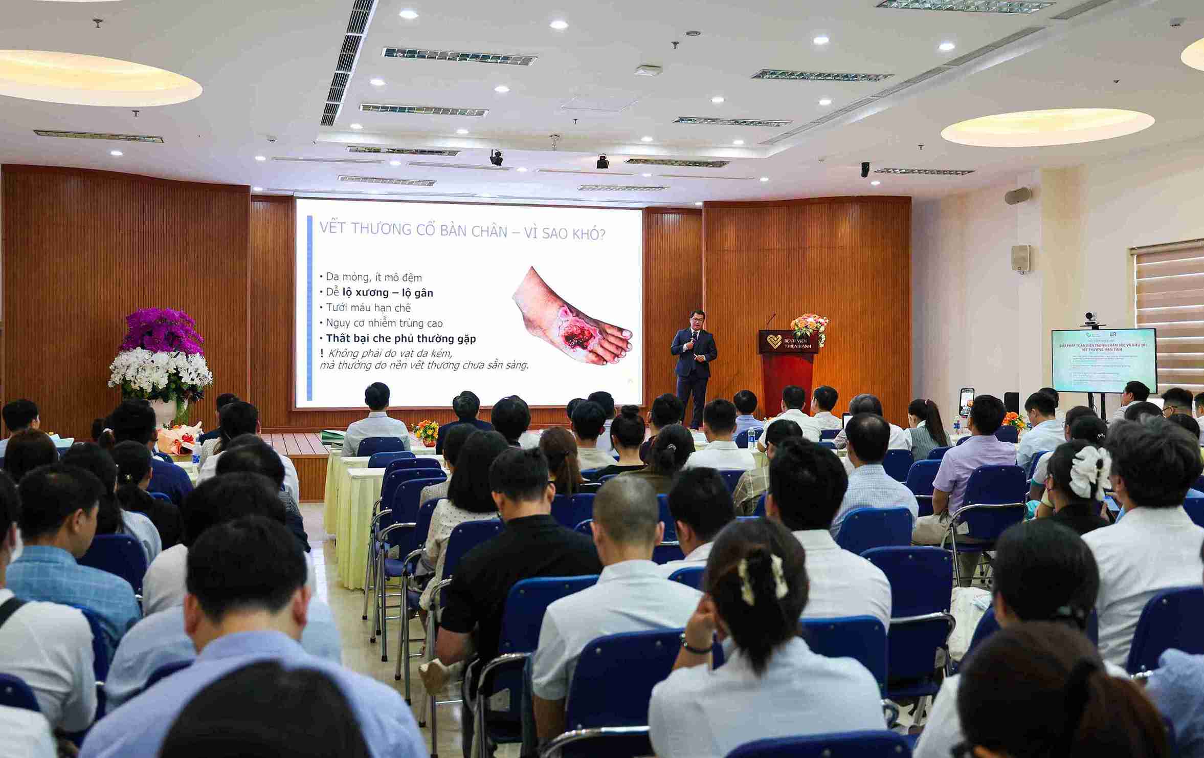 Quang cảnh hội thảo. Ảnh: Bảo Trung