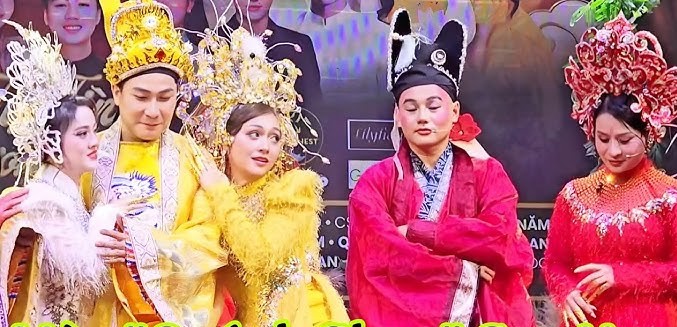 홍로안, 붐붐, 홍니는 '뜨띤프엉남 4' 프로그램에서 '란꿍'을 불렀습니다. 사진: 뜨띤프엉남.