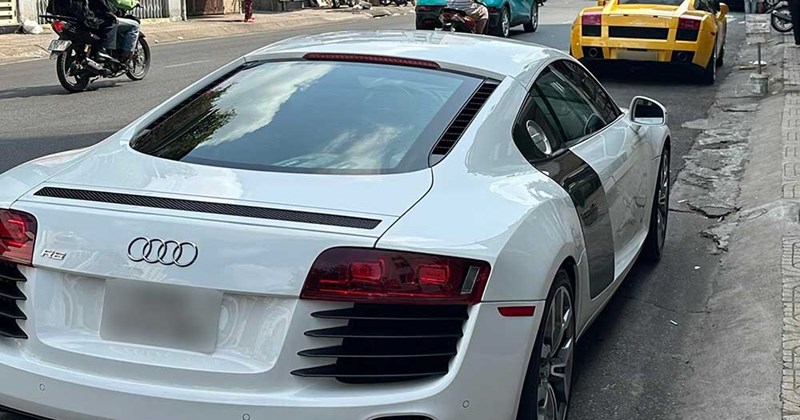 Cặp đôi Lamborghini Gallardo và Audi R8 tái xuất trên đường phố TP.HCM