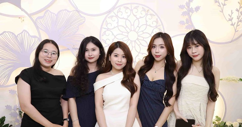 Bạn bè chung tay, đám cưới thêm ý nghĩa
