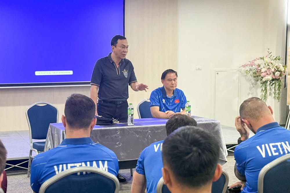 Chủ tịch VFF Trần Quốc Tuấn phát biểu. Ảnh: VFF