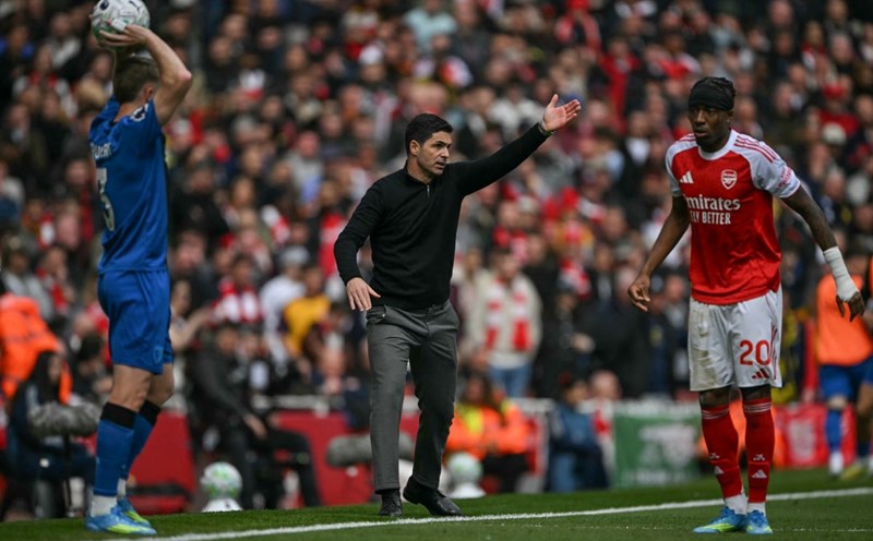 Arsenal thi đấu nhợt nhạt và thiếu tự tin. Ảnh: AFP