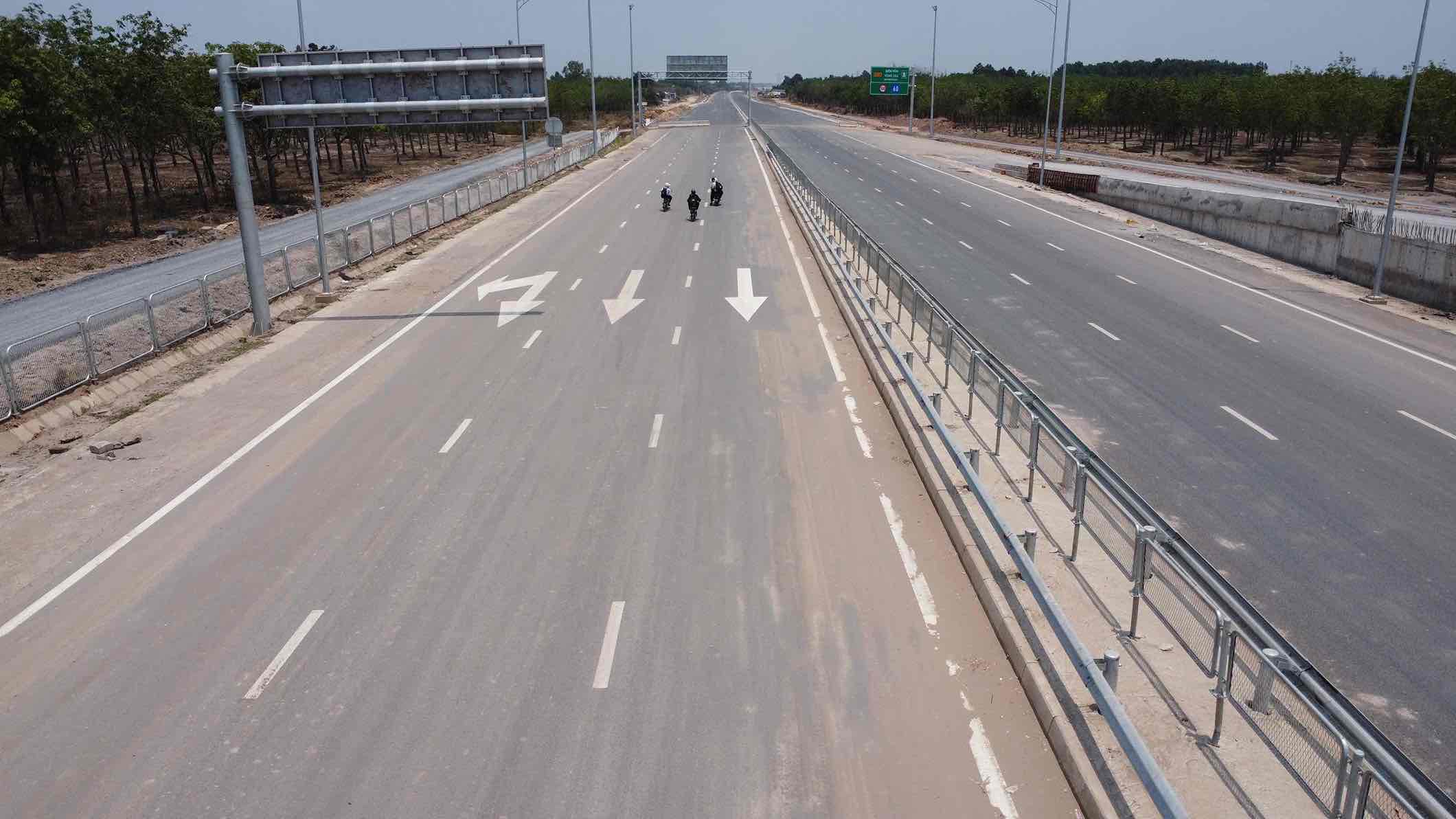 Dự án thành phần 2 cao tốc Biên Hòa - Vũng Tàu đang dần hoàn thiện để đưa vào khai thác vào cuối tháng 4.2026. Ảnh: HAC