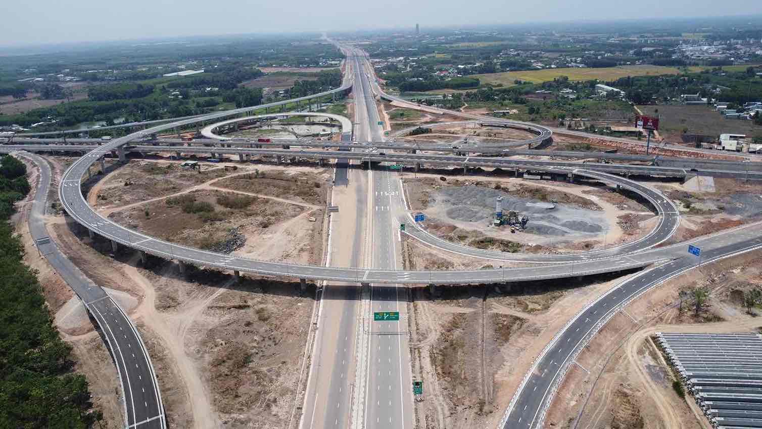 Toàn cảnh nút giao đa tầng nơi dự án thành phần 2 cao tốc Biên Hòa - Vũng Tàu đi qua, kết nối cao tốc TPHCM - Long Thành - Dầu Giây, sân bay Long Thành...