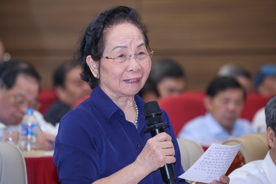 Bà Nguyễn Thị Doan - nguyên Phó Chủ tịch nước, Phó Chủ tịch không chuyên trách UBTƯ MTTQ Việt Nam, Chủ tịch Hội Khuyến học Việt Nam phát biểu tại Hội nghị. Ảnh: Hải Nguyễn