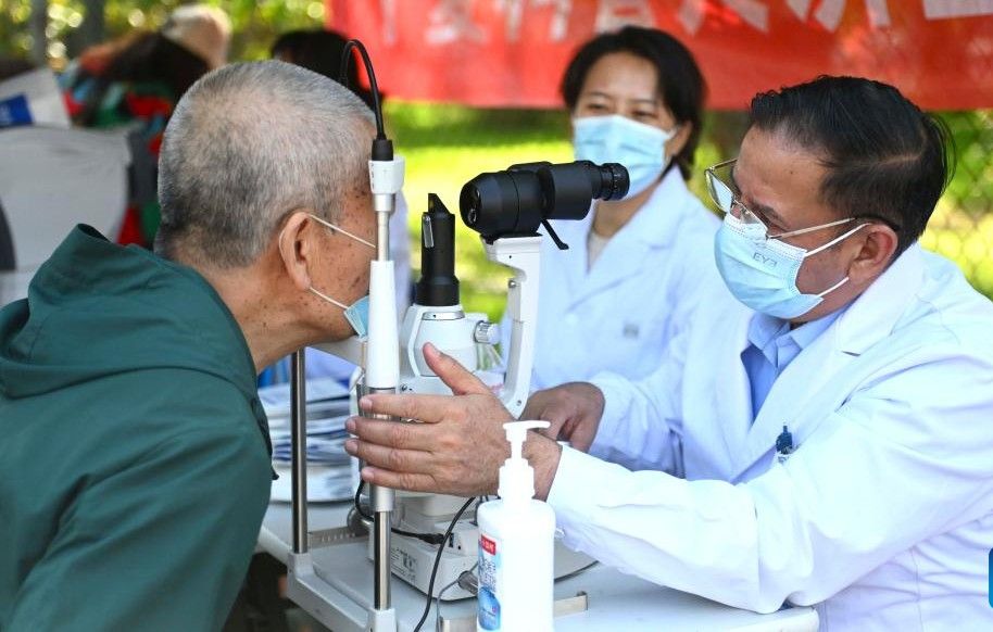 Cuban doctors examine patients' eyes for free in Ningxia Autonomous Region, China, September 26, 2024. Photo: Xinhua