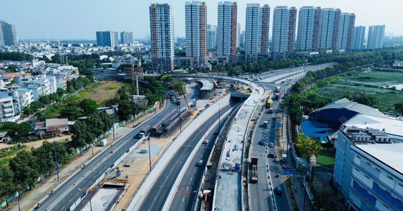 TP.HCM: Một nhánh cầu vượt trọng điểm tại nút giao lớn nhất sắp thông xe