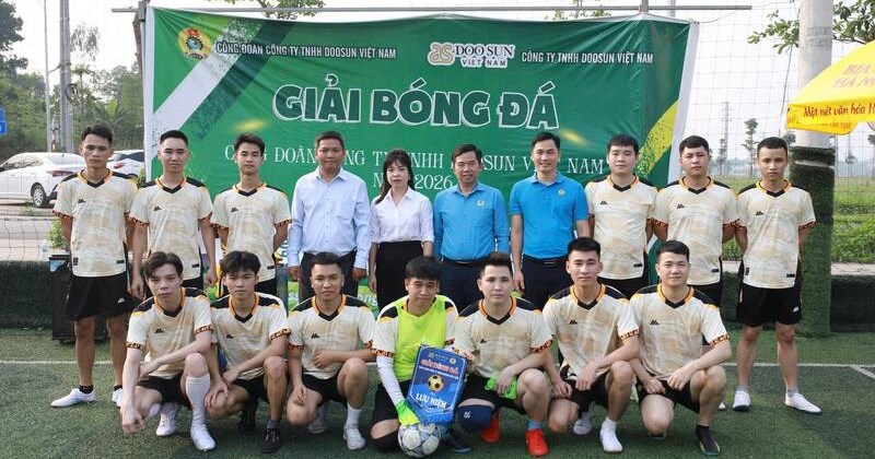 Thái Nguyên: Khai mạc giải bóng đá nam công nhân