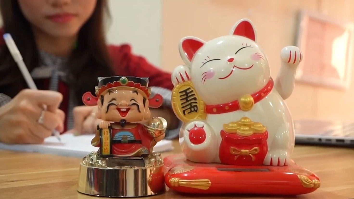 Minh bạch tài chính luôn là vấn đề nhạy cảm trong đời sống hôn nhân. Ảnh: Trang Anh