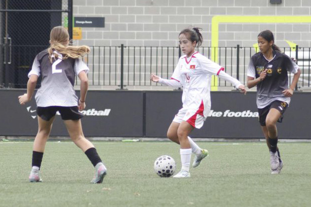 Vietnam U15 women's team played three matches in a short time in Australia, gaining many lessons learned. Photo: VFF