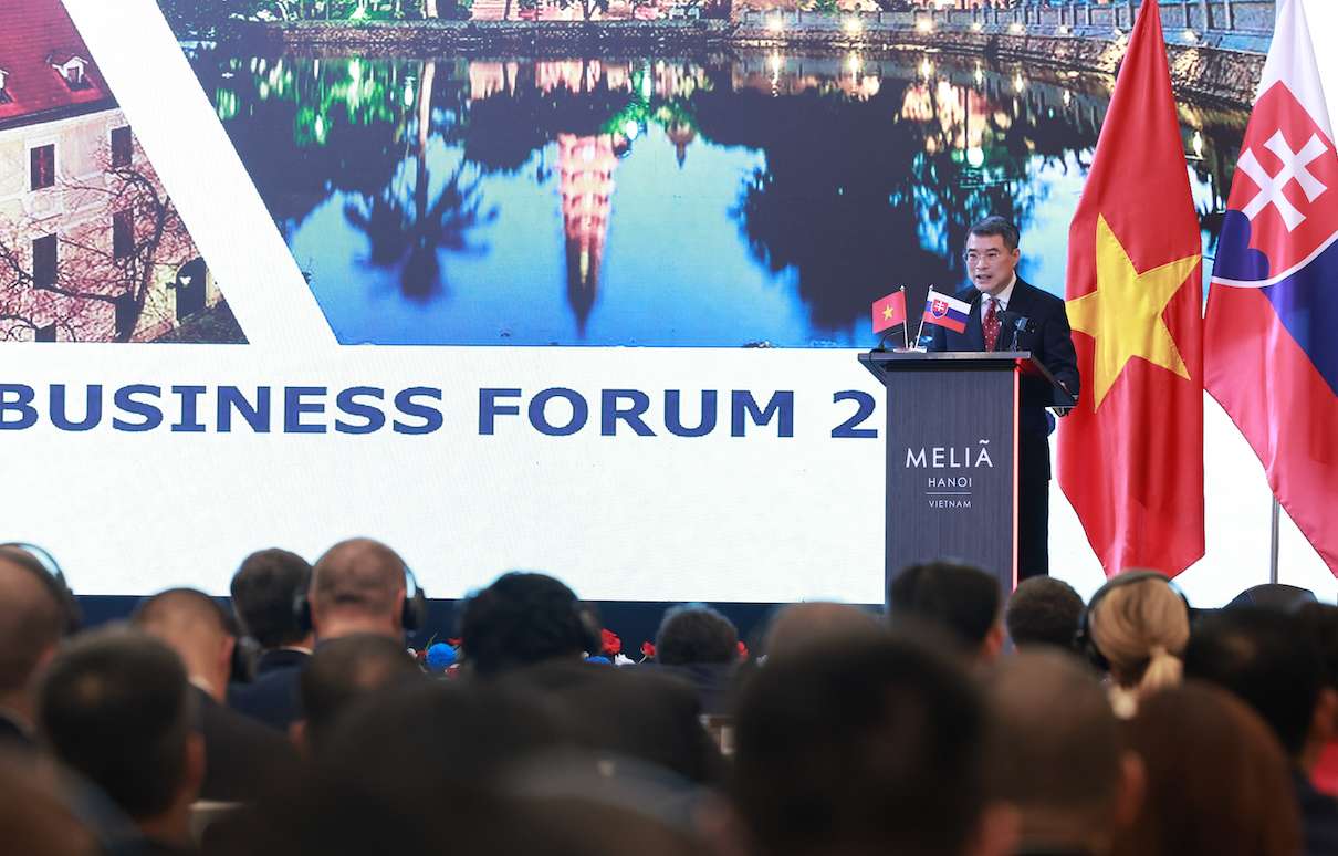 Thủ tướng nhấn mạnh Việt Nam và Slovakia còn rất nhiều dư địa để phát triển, đặc biệt trong những lĩnh vực có tính bổ trợ cao, có thể hình thành các chuỗi giá trị chung hướng tới thị trường khu vực và toàn cầu. Ảnh: Hải Nguyễn