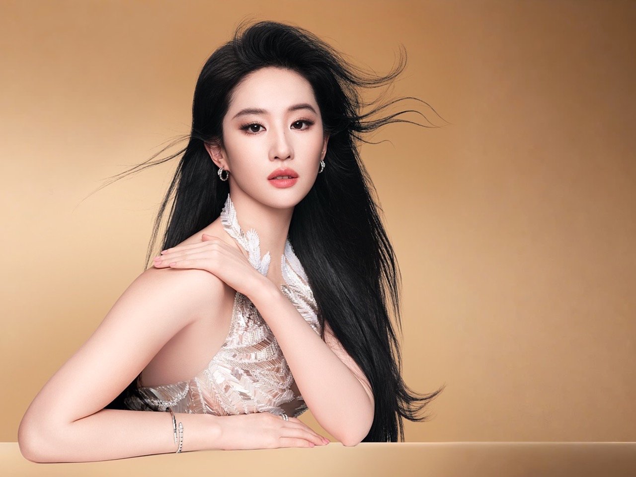 Actress Liu Yifei. Photo: Provided by designer Le Thanh Hoa.