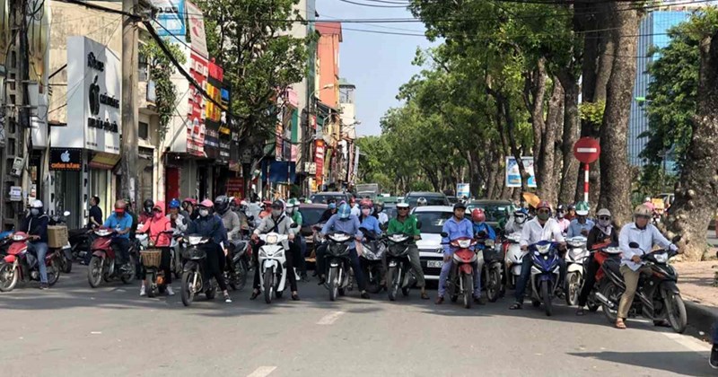 Nắng nóng tiếp diễn diện rộng