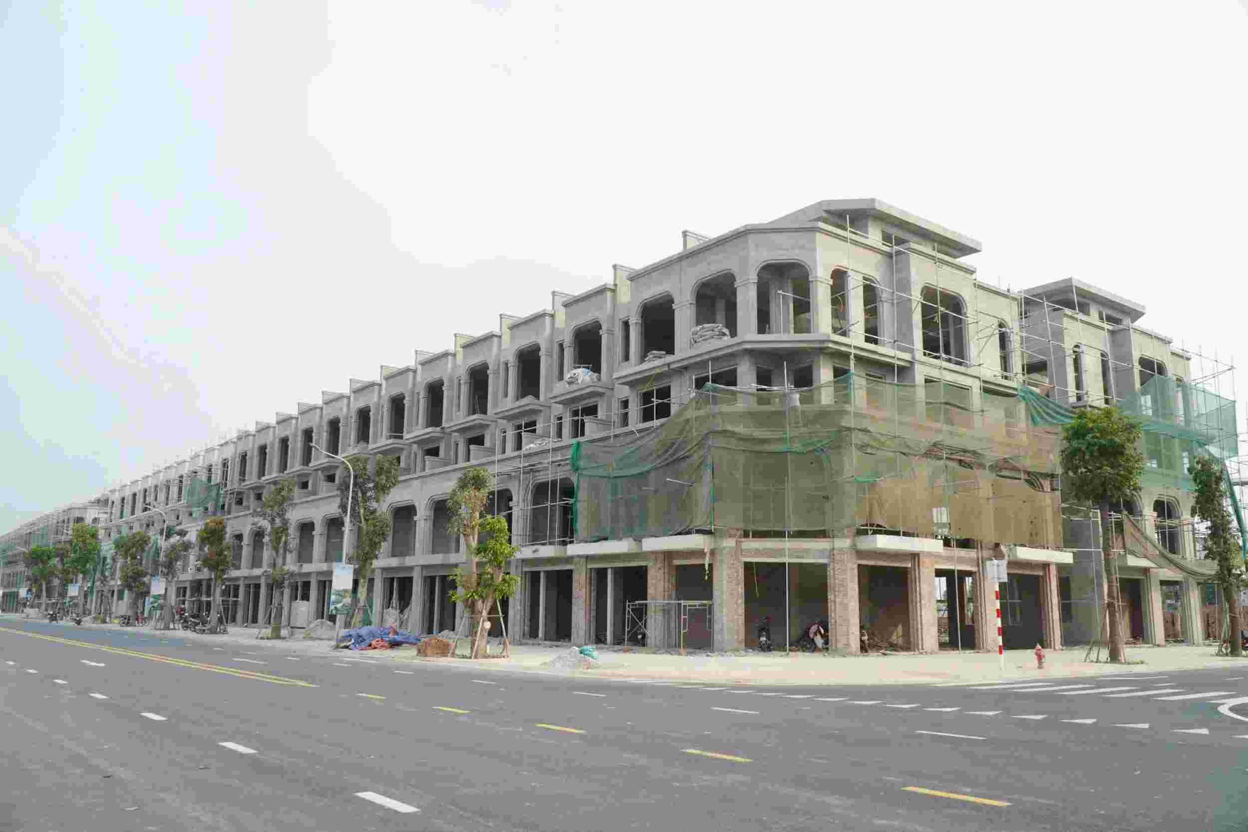 The project has basically completed many items, however, the overall is still not synchronously completed and must be extended. Photo: Quach Du