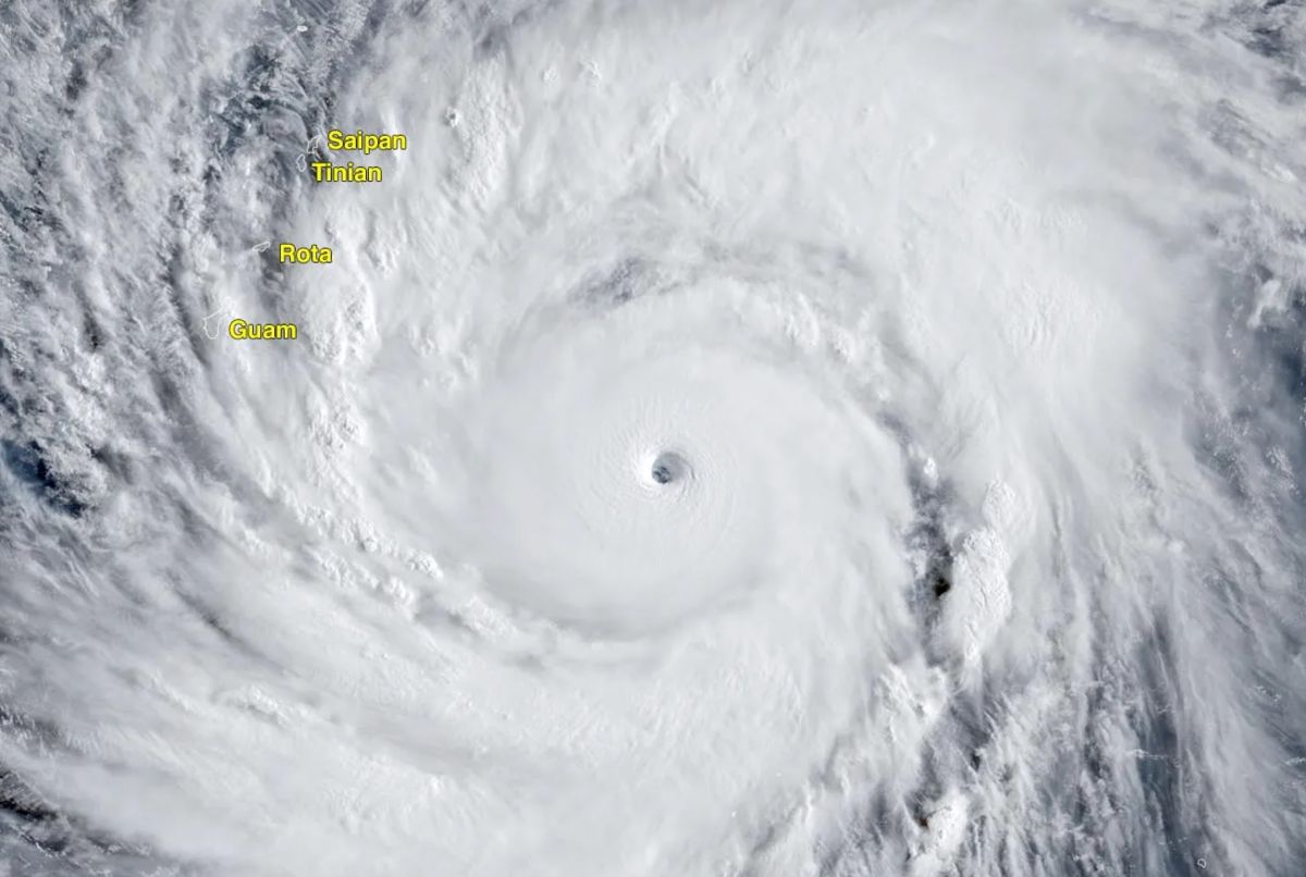 Super typhoon Sinlaku at 4:30 am on April 14, 2026, wind speed 290 km/h. Photo: NOAA