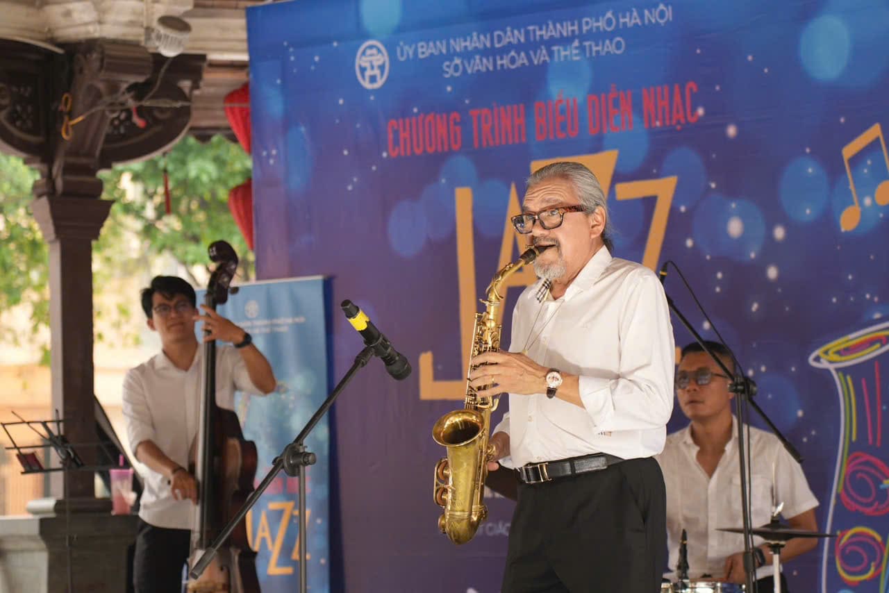 Sounds that "open the way", promote the capital's cultural industry. Photo: Le Trang