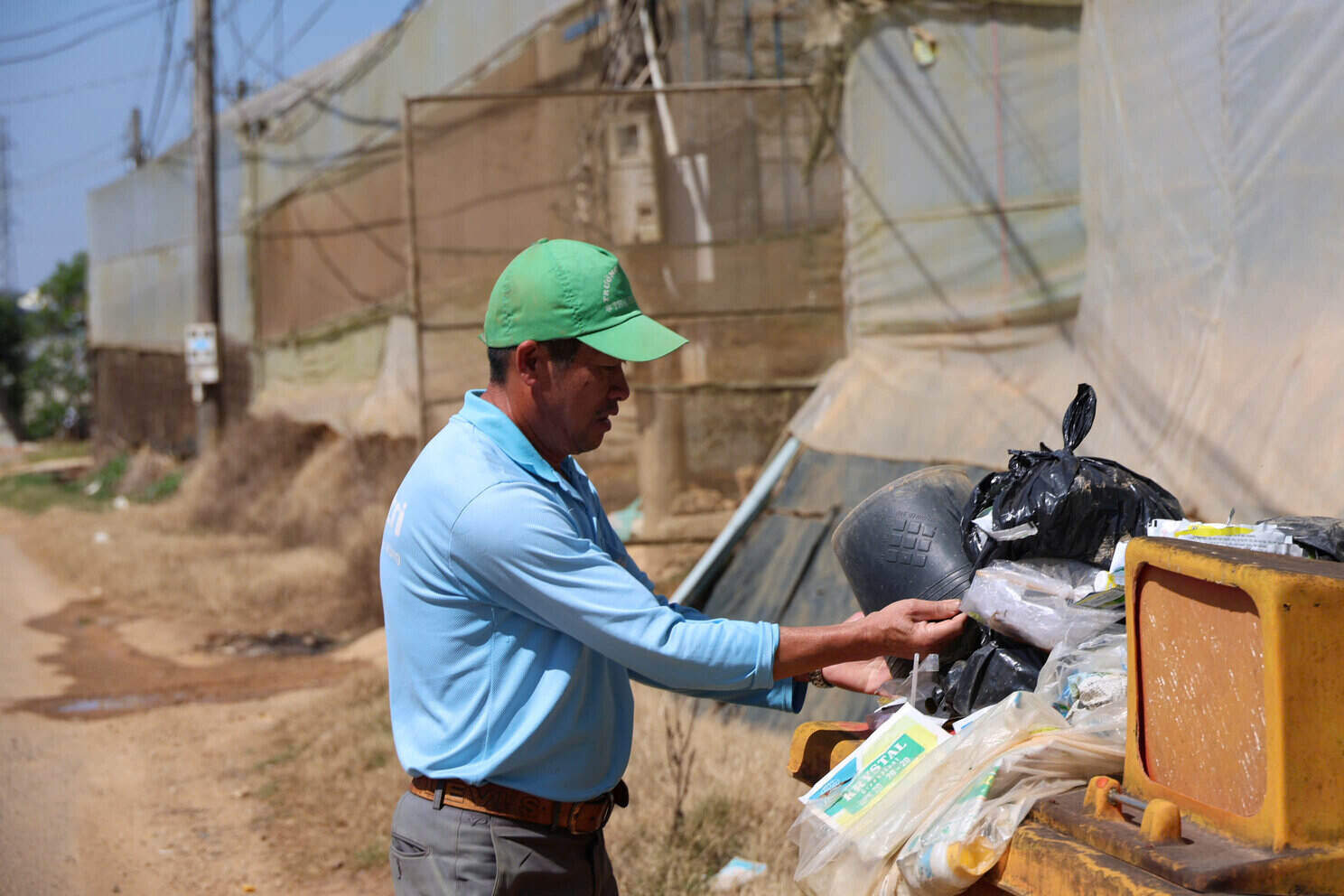 Lack of funding and infrastructure has created a "bottleneck" in handling pesticide packaging in many localities across the country. Photo: Pham Hoai