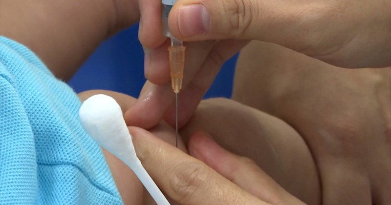 Dịch viêm màng não do não mô cầu xuất hiện, người dân chủ động tiêm phòng
