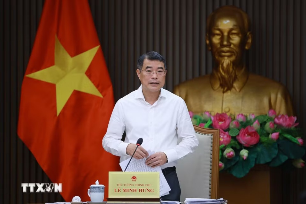 Politburo Member, Prime Minister Le Minh Hung chairs a meeting on 2 projects: Viet Duc Hospital and Bach Mai Hospital facility 2. Photo: VNA