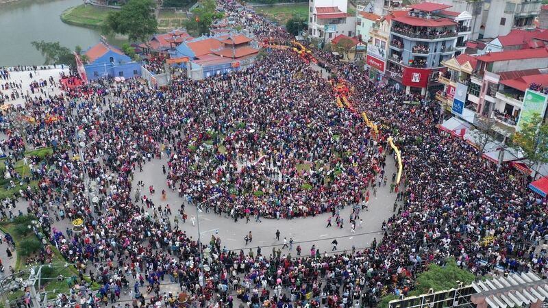 Le festival Ky Cung - Ta Phu crée un élan pour le tourisme de Lang Son. Photo: Khanh Linh