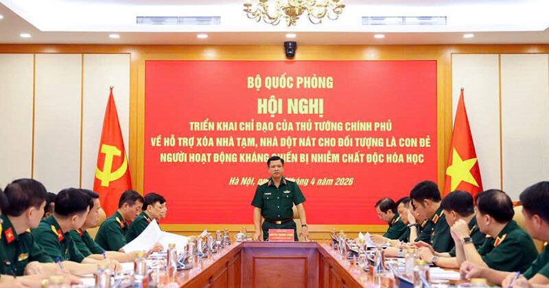 Bộ Quốc phòng hỗ trợ tháo dỡ nhà tạm, nhà dột nát