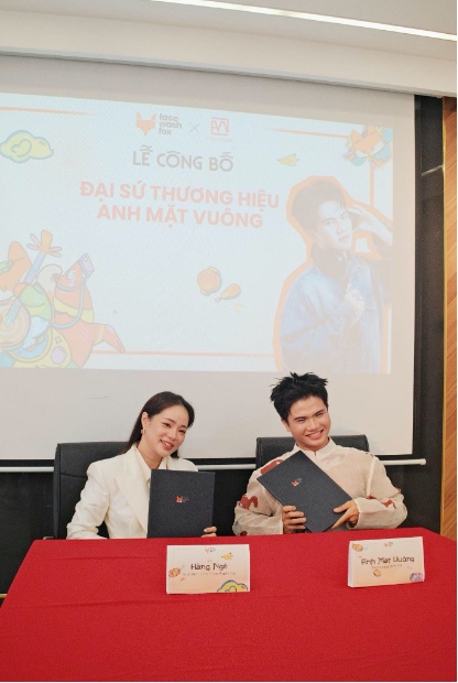 Lễ ký kết và công bố đại sứ thương hiệu Face Wash Fox năm 2026. Ảnh: Face Wash Fox