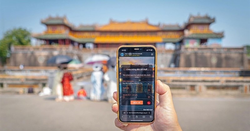 Du khách tham quan Huế thuận tiện hơn với vé điện tử
