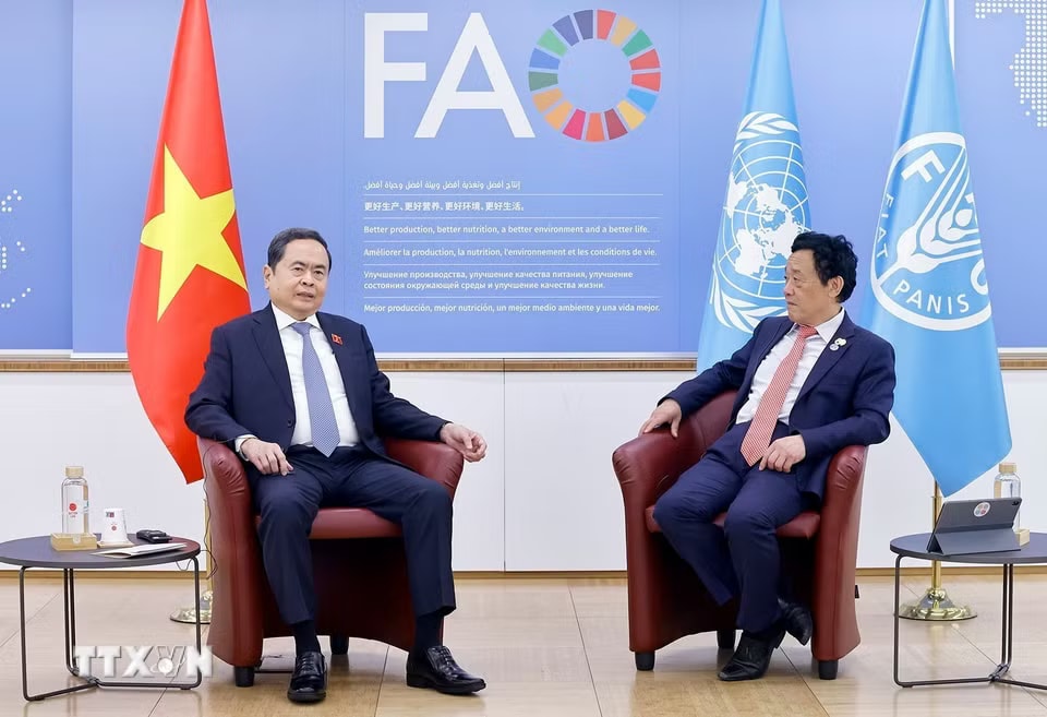 Chủ tịch Quốc hội Trần Thanh Mẫn gặp Tổng Giám đốc Tổ chức Nông nghiệp và Lương thực Liên hợp quốc (FAO) Khuất Đông Ngọc. Ảnh: Doãn Tấn/TTXVN