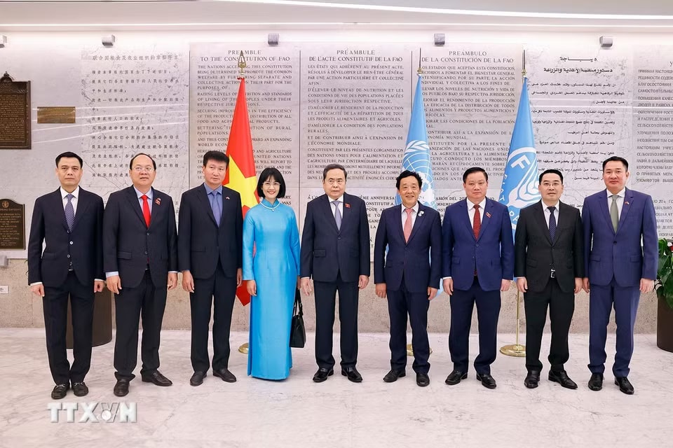 Chủ tịch Quốc hội Trần Thanh Mẫn gặp Tổng Giám đốc Tổ chức Nông nghiệp và Lương thực Liên hợp quốc (FAO) Khuất Đông Ngọc. Ảnh: Doãn Tấn/TTXVN