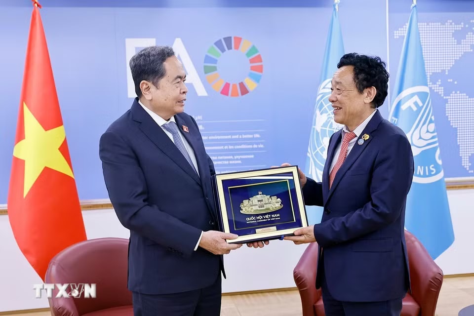 Chủ tịch Quốc hội Trần Thanh Mẫn gặp Tổng Giám đốc Tổ chức Nông nghiệp và Lương thực Liên hợp quốc (FAO) Khuất Đông Ngọc. Ảnh: Doãn Tấn/TTXVN