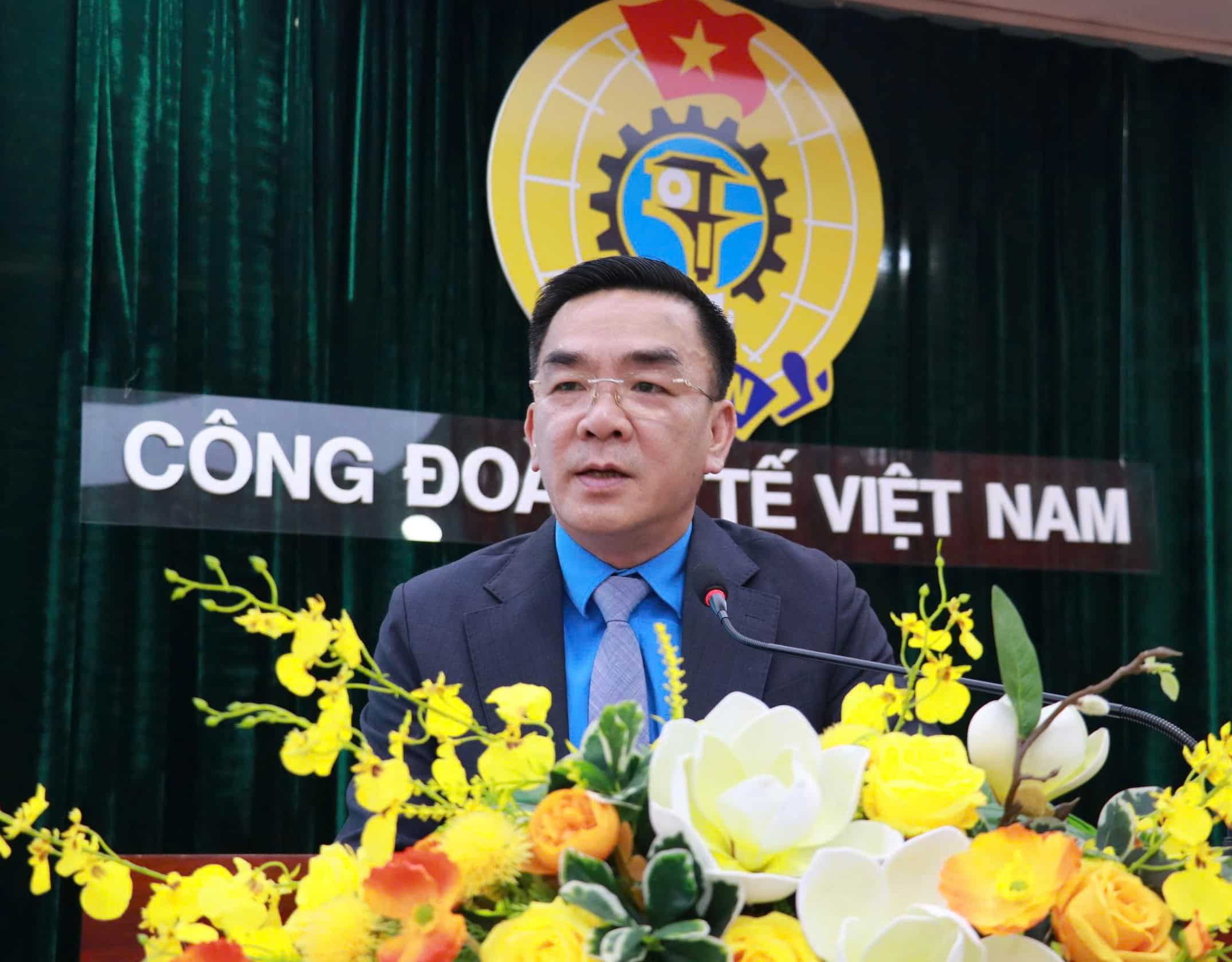 Ông Nguyễn Lương Tâm - Chủ tịch Công đoàn Y tế Việt Nam phát biểu. Ảnh: Minh Hương.