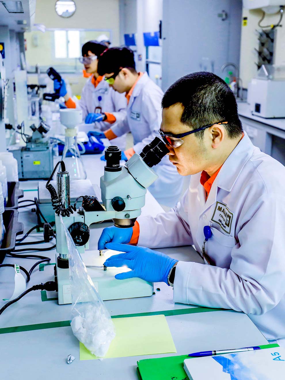 Nghiên cứu phát triển sản phẩm tại Masan High-Tech Materials. Ảnh: Hồng Hạnh