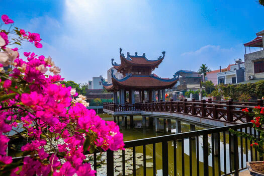 Thủy đình mới được khánh thành trong năm 2025. Ảnh: Nguyễn Văn Sơn Cầu ngói làng Bình Vọng. Ảnh: Nguyễn Văn Sơn 