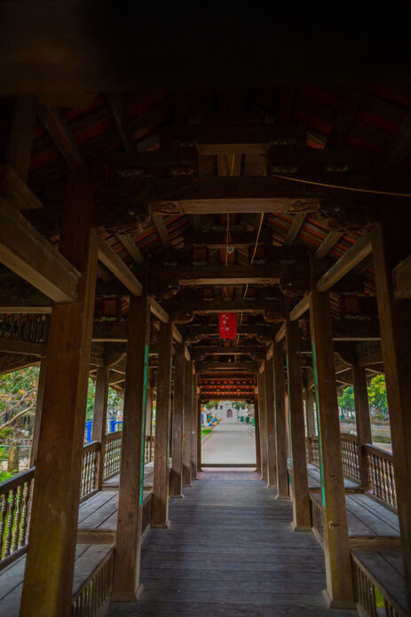  Kiến trúc cầu ngói làng Bình Vọng. Ảnh: Nguyễn Văn Sơn