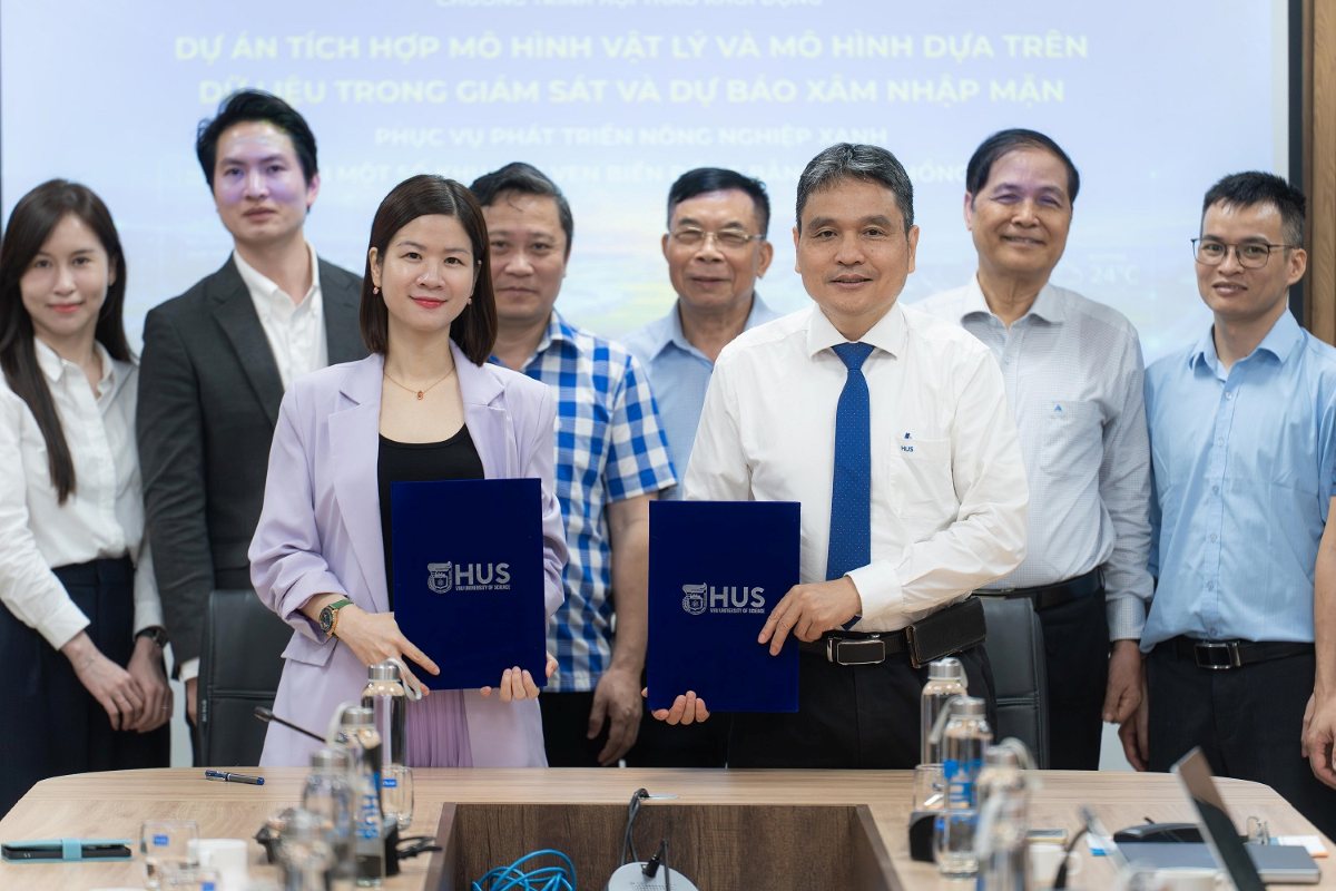 Quỹ VinFuture và Trường ĐH Khoa học Tự nhiên - ĐHQG Hà Nội chính thức công bố hợp tác triển khai Dự án “Tích hợp mô hình vật lý và mô hình dựa trên dữ liệu trong giám sát và dự báo xâm nhập mặn phục vụ phát triển nông nghiệp xanh tại một số khu vực ven biển Đồng bằng sông Hồng”