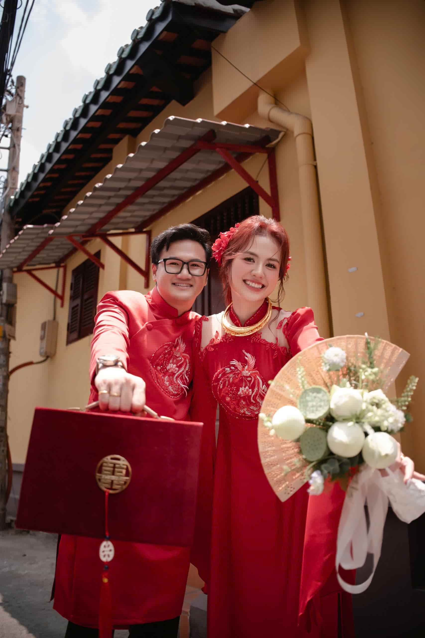 Cặp đôi chia sẻ hành trình tạo dấu ấn pickleball trong ngày trọng đại. Ảnh: NVCC