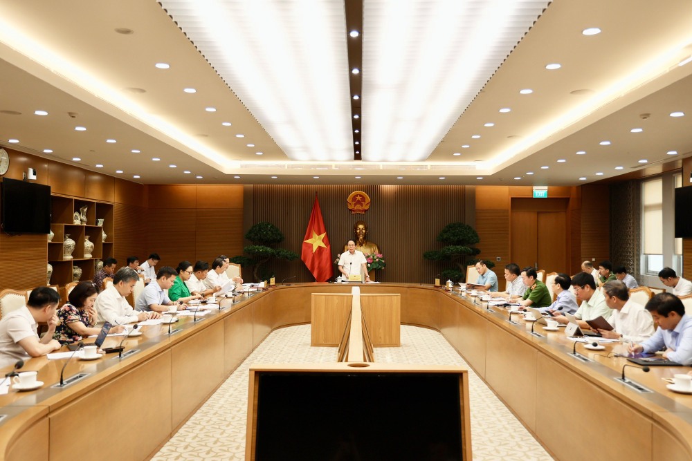 Phó Thủ tướng Chính phủ yêu cầu tiếp tục rà soát, đề xuất phương án cắt giảm, đơn giản hóa TTHC, điều kiện kinh doanh trong lĩnh vực giáo dục. Ảnh: VGP 