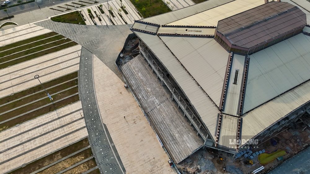 Dự án được triển khai trên khu đất thuộc Trung tâm Thể thao tỉnh (cũ), nằm tại vị trí tiếp giáp các tuyến đường Hà Huy Tập, Tố Hữu, Lý Tự Trọng và Bùi San, thuộc phường Thuận Hóa, TP Huế. Khu vực có vai trò quan trọng trong phát triển hạ tầng đô thị.