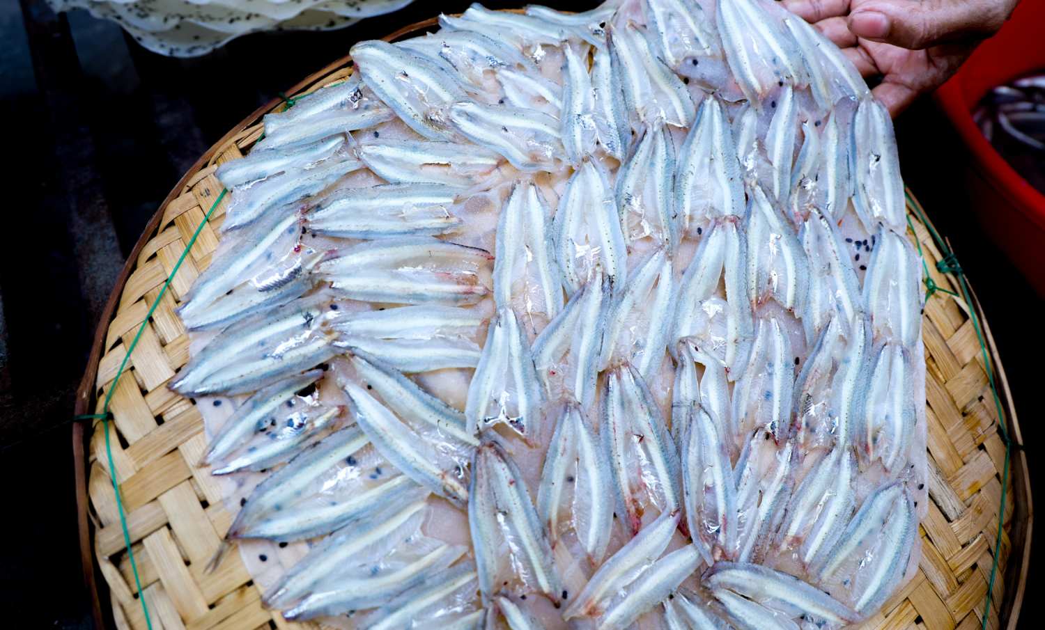 Anchovy rice paper dish of Quang Ngai people. Photo: Dong Giang