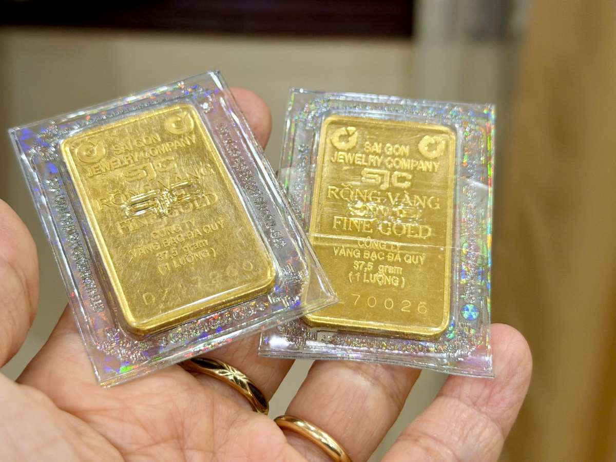 SJC gold price is currently trading around 170-173 million VND/tael (buying - selling). Photo: Khanh Minh