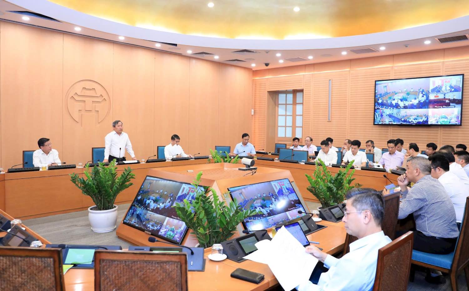 Quang cảnh cuộc họp. Ảnh: Viết Thành