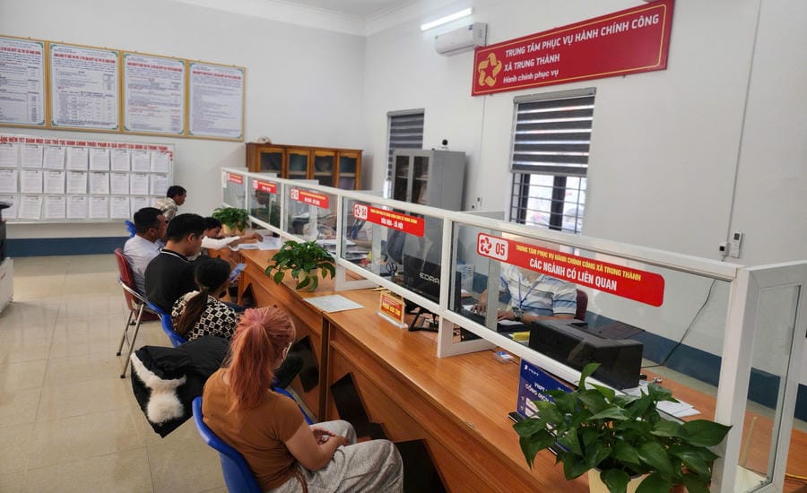 Trung Thanh commune, Thanh Hoa province is lacking 10 civil servants compared to the assigned payroll. Photo: Quach Du