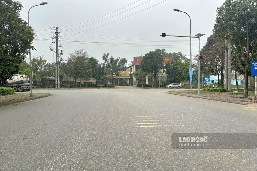 Điểm đầu tuyến tại khu công nghiệp Thụy Vân hiện chưa thi công. Ảnh: Tô Công