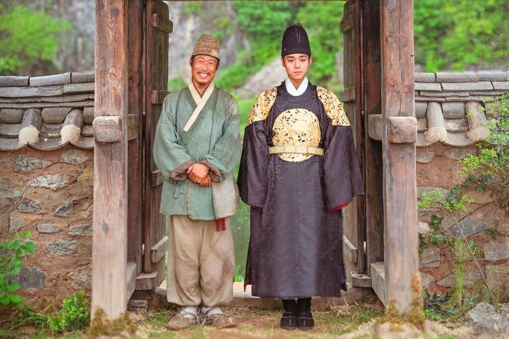 “The king's warden” do Yoo Hae Jin, Park Ji Hoon đóng chính đã bán ra hơn 16 triệu vé tại Hàn Quốc. Ảnh: Nhà sản xuất