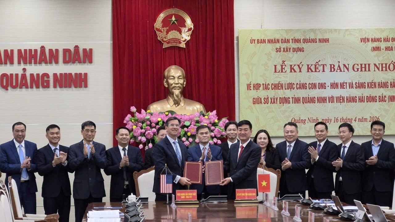 コンオン - ホンネット港戦略協力覚書およびクアンニン海事イニシアチブの調印式。写真:グエン・フン