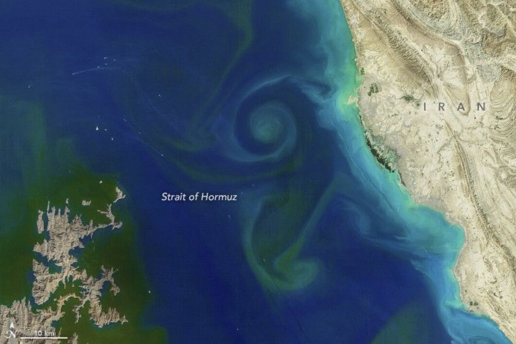 Iran may be ready to allow ships to use the rest of the Strait of Hormuz, located in the Oman Sea. Photo: NASA