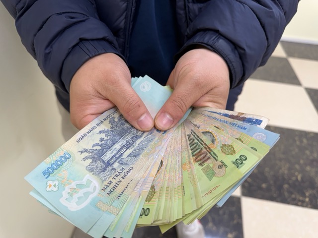 2026年5月の年金および社会保険手当の支払いスケジュールは、社会保険機関によって更新されました。写真:ドゥック・ヴァン