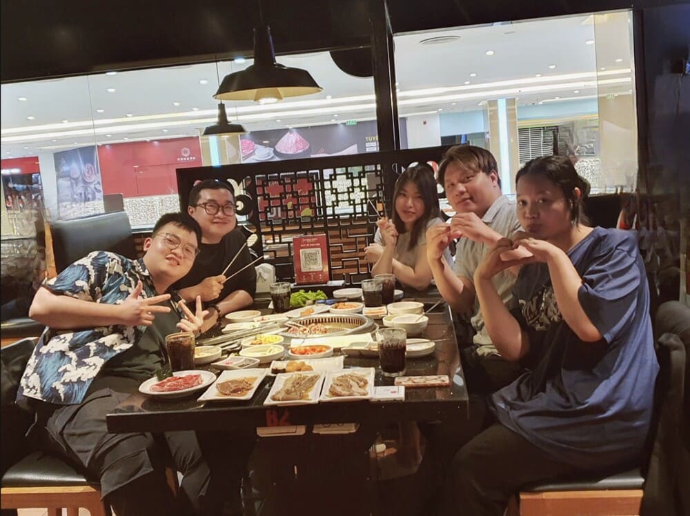 Good benefits when siblings connect and bond each other in life. Photo: Tuan Dat