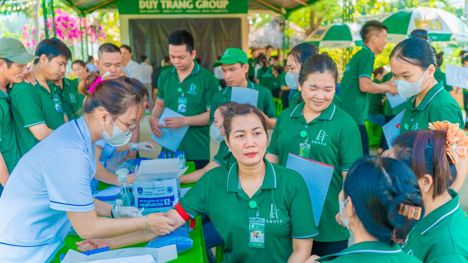 Toàn bộ công nhân lao động Ảnh: Quang Duy