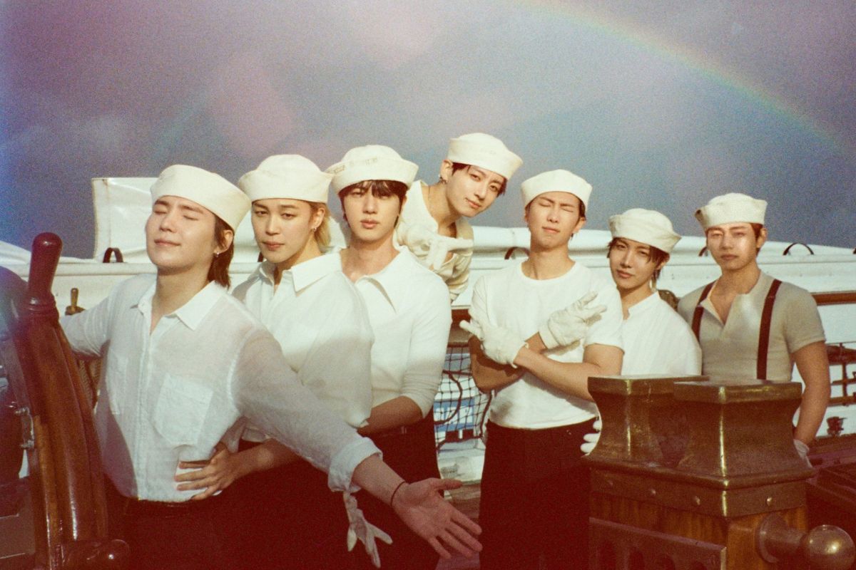 Jin là thành viên duy nhất không tham gia sáng tác, sản xuất bất kỳ ca khúc nào trong album “Arirang” của BTS. Ảnh: Lotte